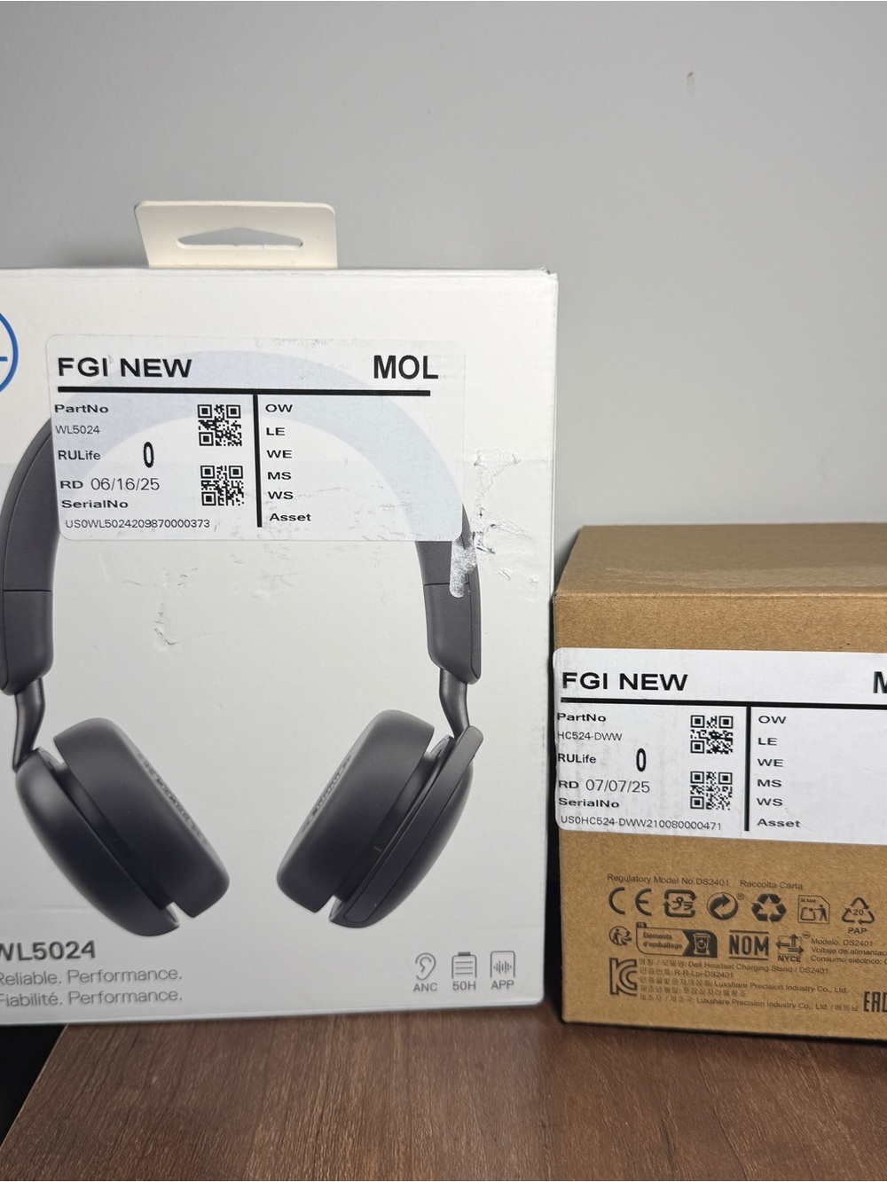 Dell Black Over-Ear Headphones with Charging Stand
